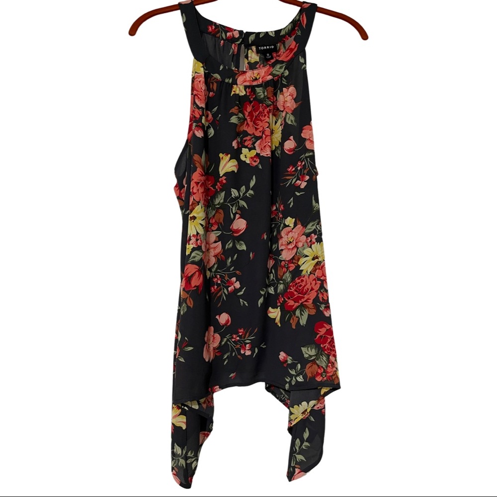 TORRID Floral Top Georgette Women’s Sleeveless Plus Size Gray Shark bite Hem